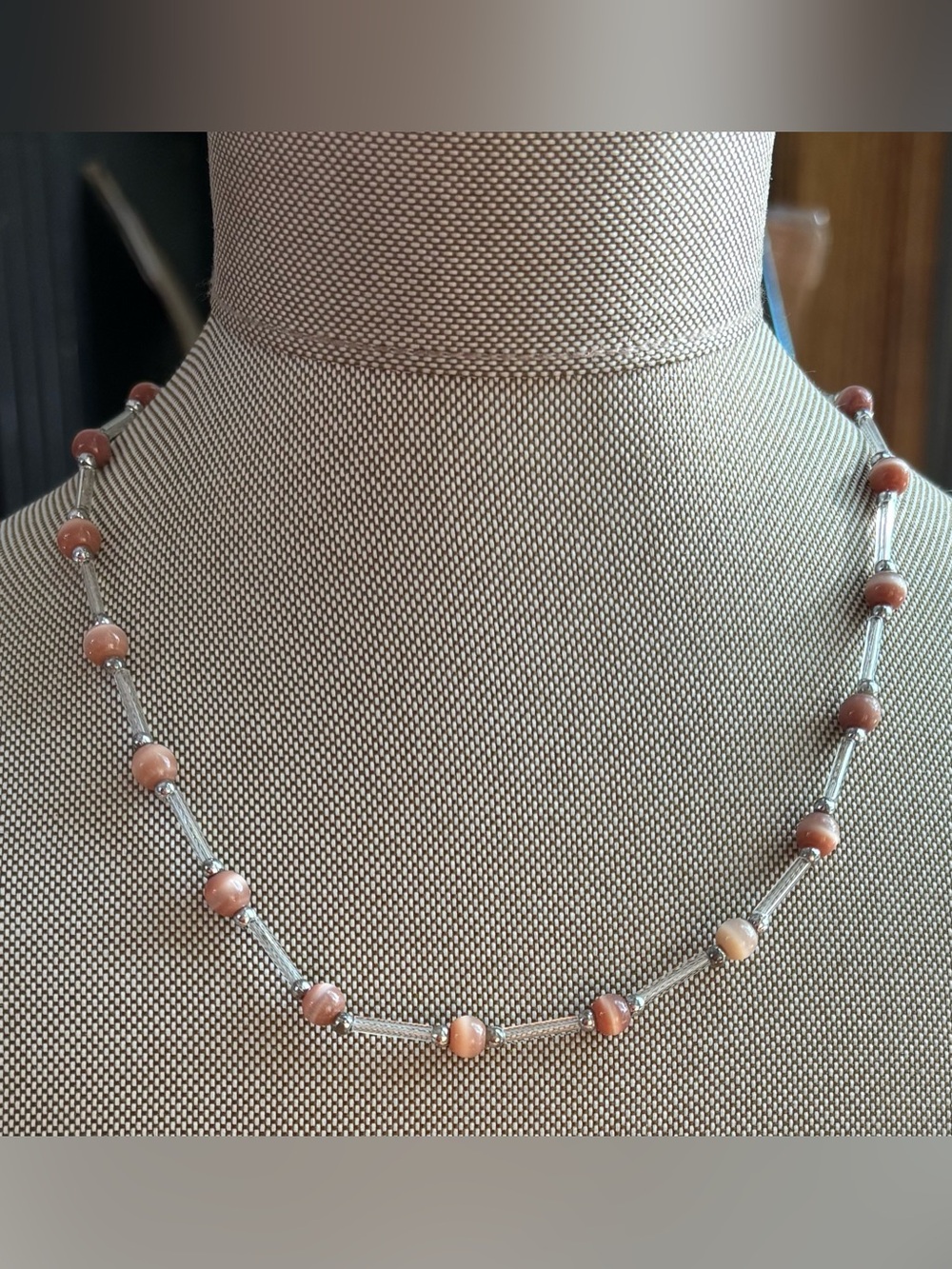 Vintage 925 Sterling Silver Peach Cats Eye Fiber Optic Glass Bugle Bead Necklace